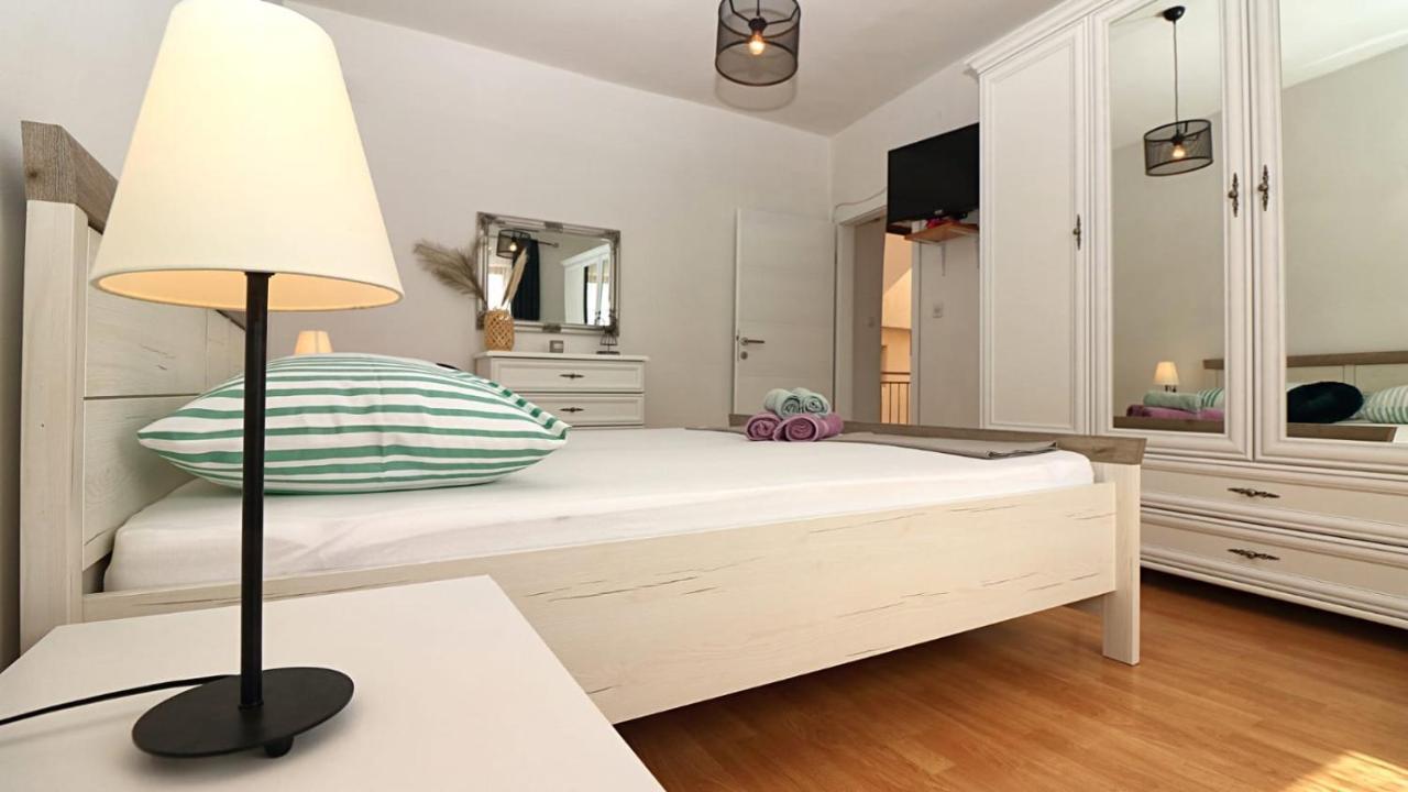 Apartmani Meri Jezera Eksteriør billede